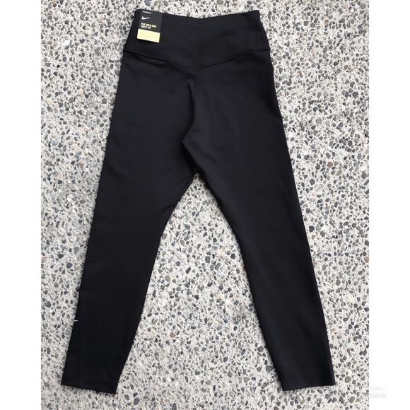 The Nike One Tights - Picture 5 of 7